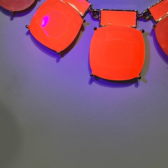 Kate Spade "Cause A Stir" Orange Stone Enamel Gold Plate Statement Necklace - Picture 7 of 12